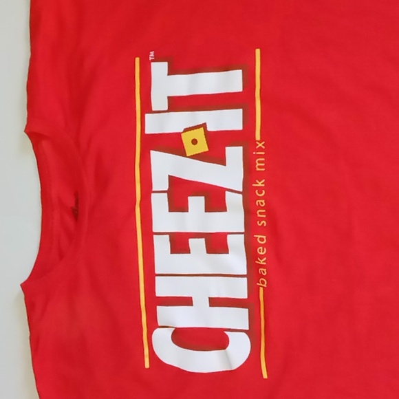 Cheez-It T-shirt Men's XL - Picture 3 of 4